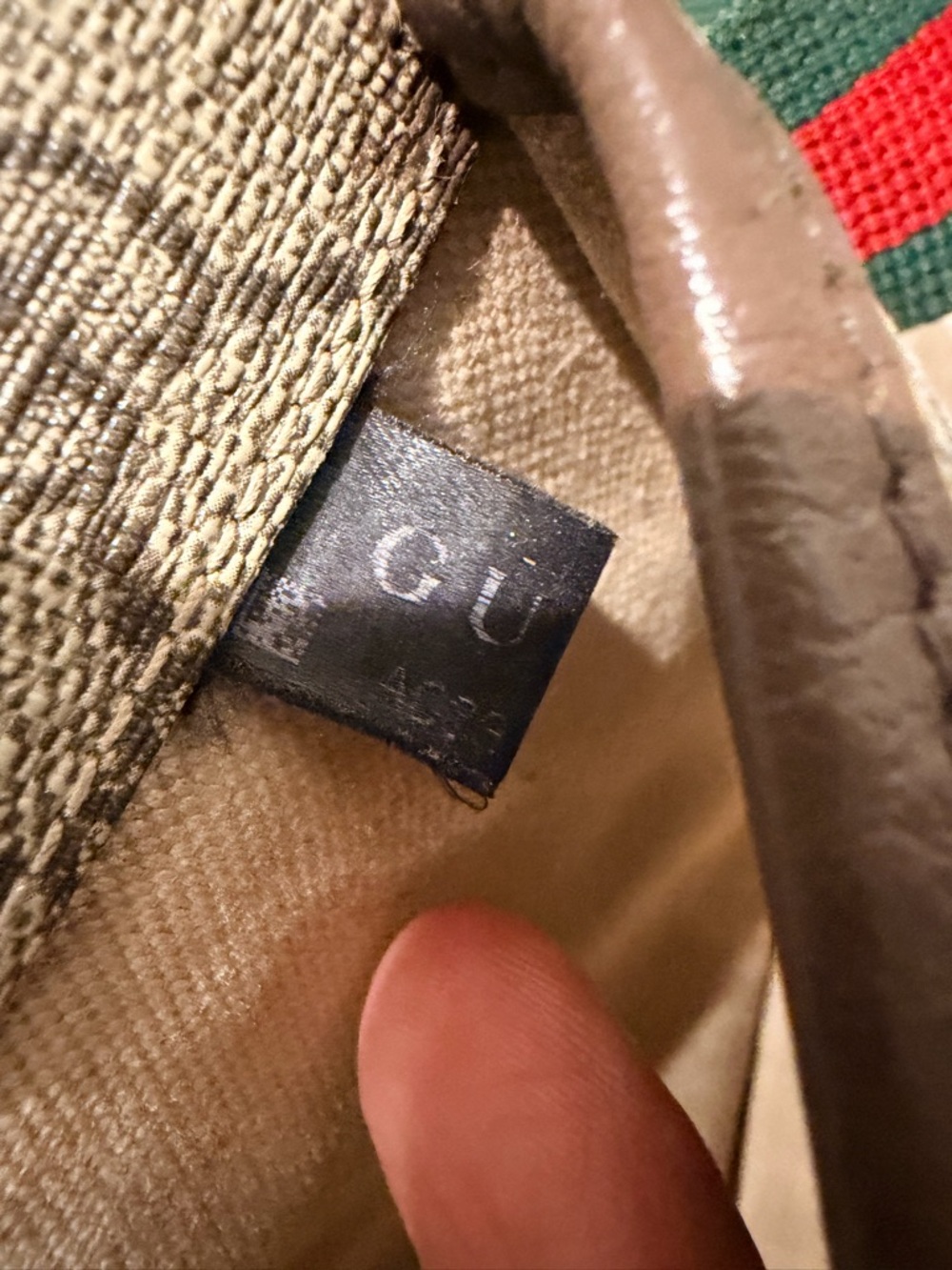 Gucci Vintage Neo GG Supreme Messenger Bag - Picture 10 of 12
